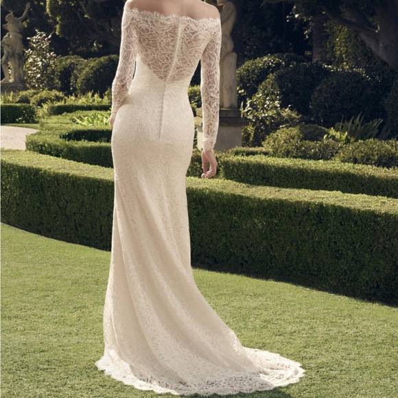 Casablanca Bridal Ivory Scalloped Lace Wedding Dress Gown - Picture 2 of 13